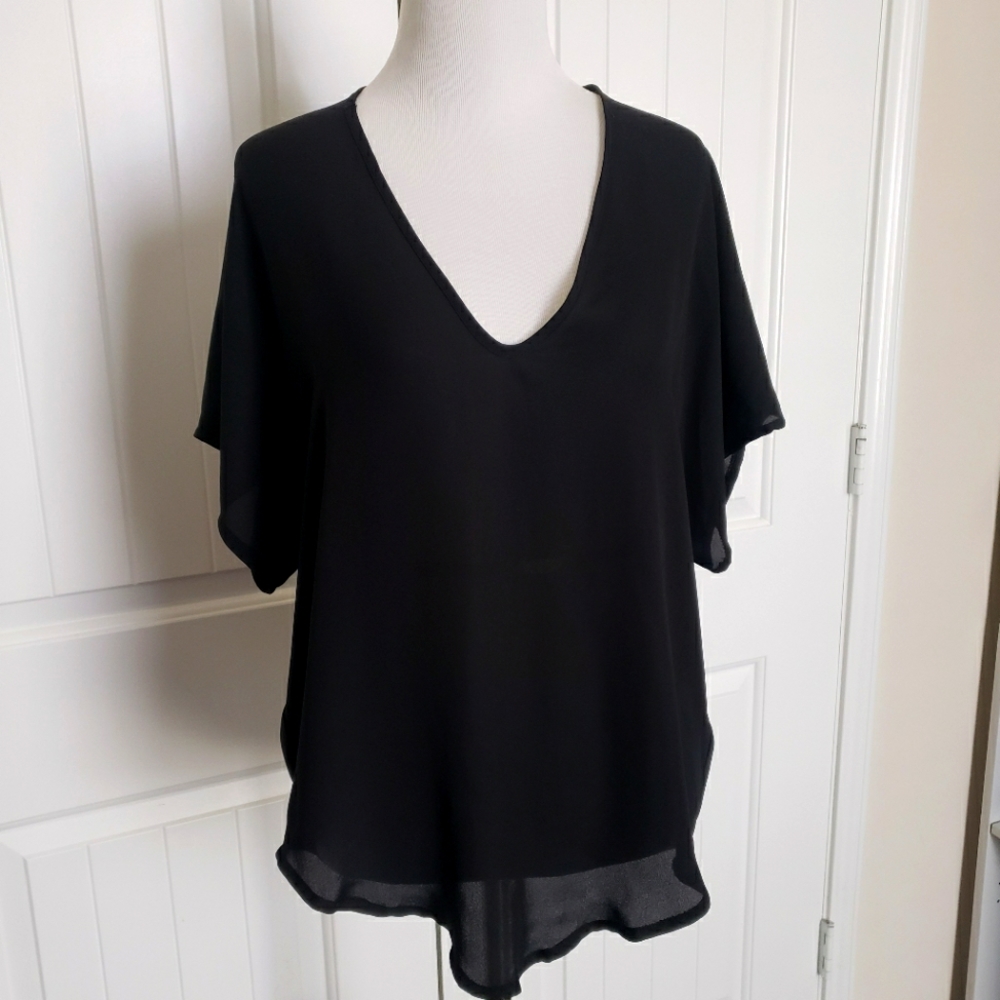 Oversized Flowy black top